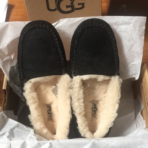 New Women’s Ugg Australia Moccasin Slippers Size 6 - Picture 5 of 8